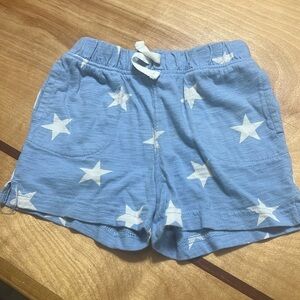 Primary Play Shorts in Stars